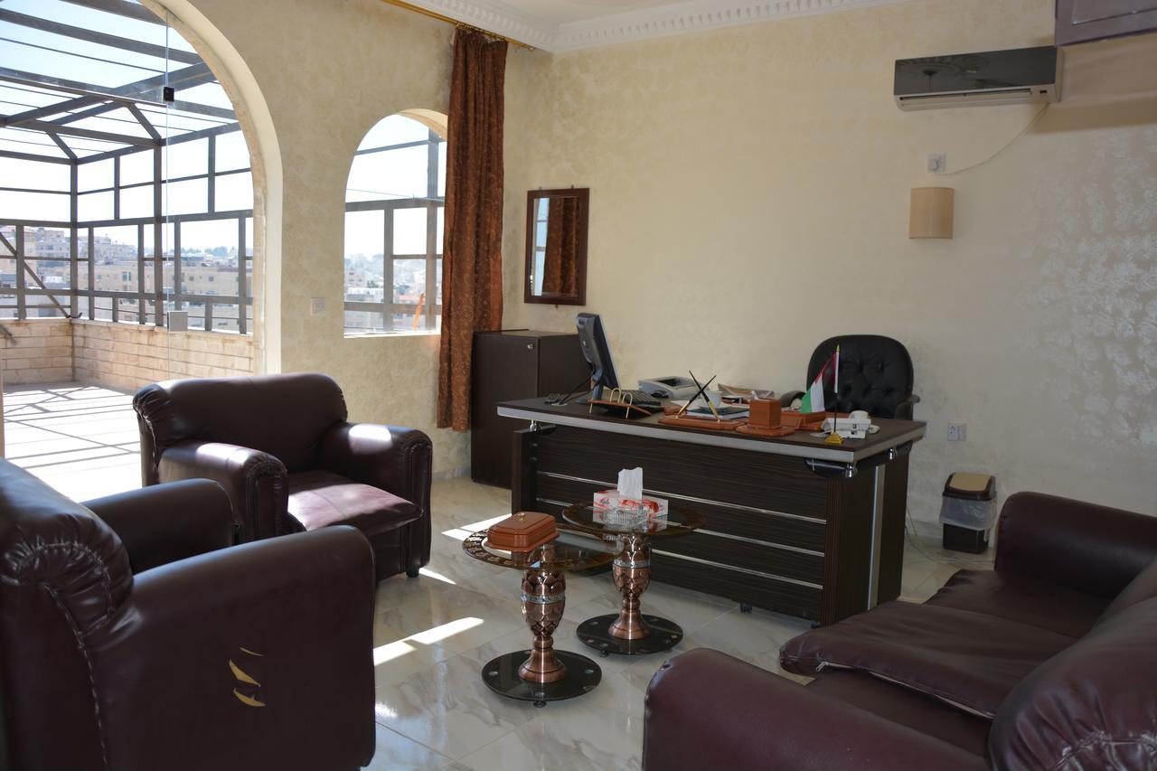 Teeba Palace Hotel Suites Amman Dış mekan fotoğraf