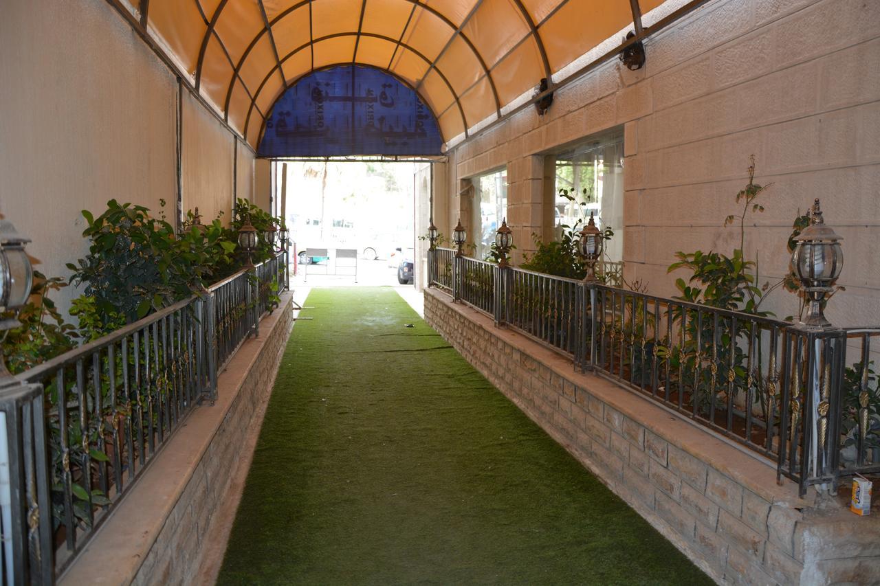 Teeba Palace Hotel Suites Amman Dış mekan fotoğraf