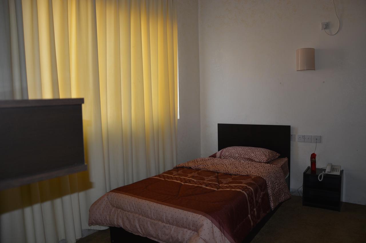 Teeba Palace Hotel Suites Amman Dış mekan fotoğraf