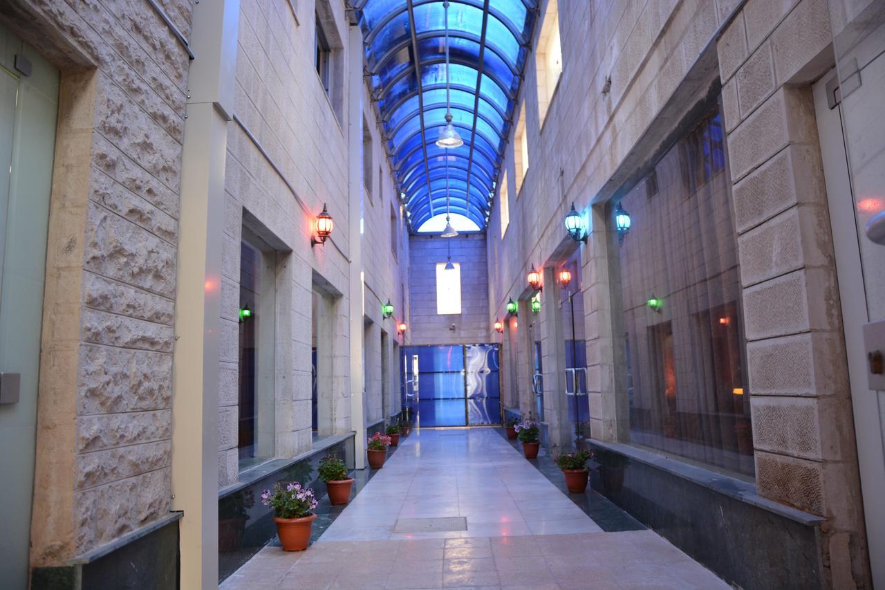 Teeba Palace Hotel Suites Amman Dış mekan fotoğraf